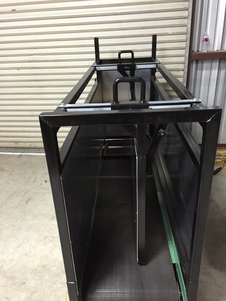 Internal Adjustable Partition Pro-Track Treadmill