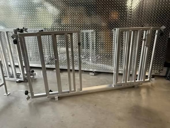Aluminum Pen Dividers
