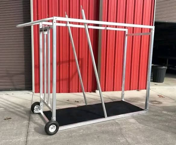 Aluminum grooming chute