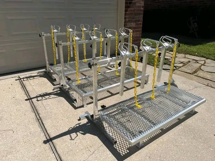 Aluminum 4 head Show Rails