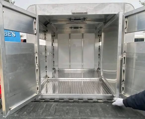 Livestock Box