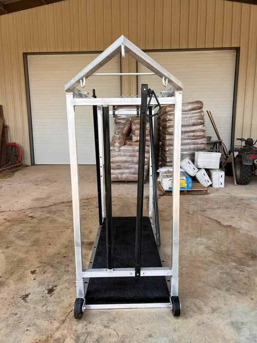 Grooming Chute