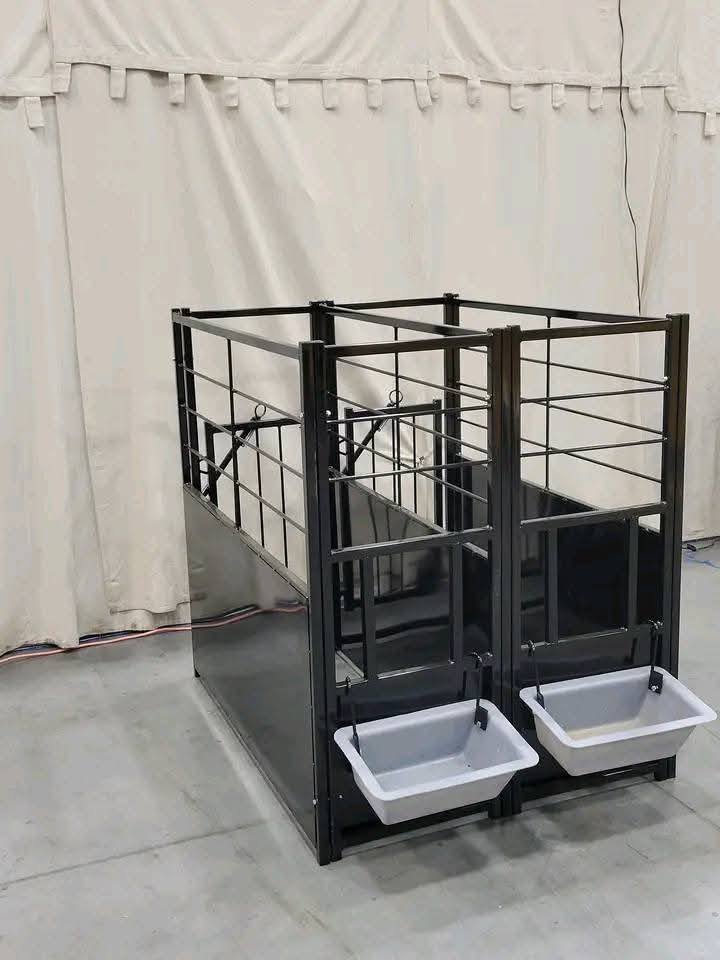 Feeder pens